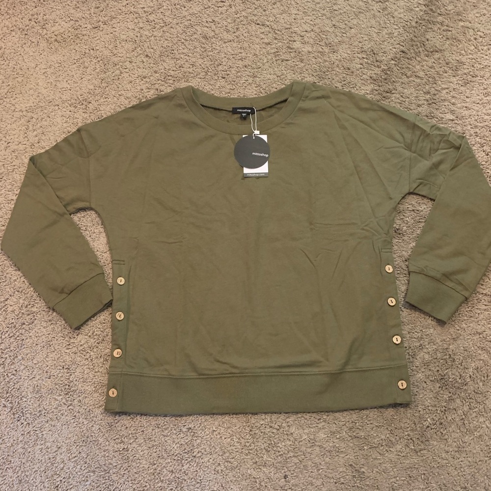 NWT MittoShop Side Button Sweatshirt Large